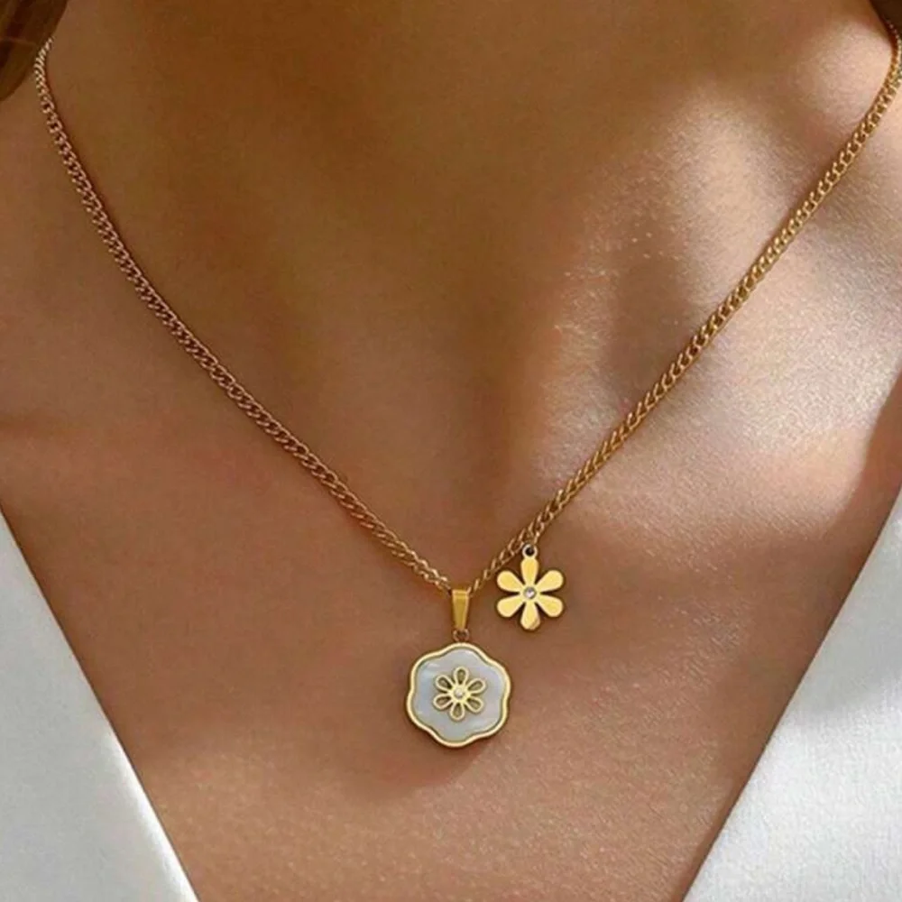 N/A elegant gold